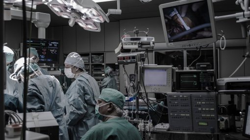 Cerca de metade dos portugueses não tem acesso a reumatologista nos hospitais do Serviço Nacional de Saúde