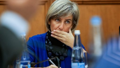 É intolerável suspeitar de eliminação de doentes das listas com intenção fraudulenta, diz ministra