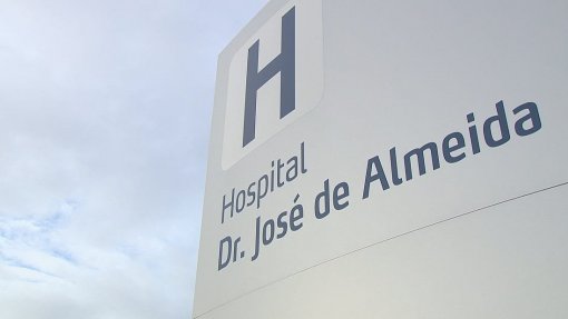 Hospital de Cascais diz que está &quot;a cooperar totalmente&quot; com IGAS e PJ em investigações