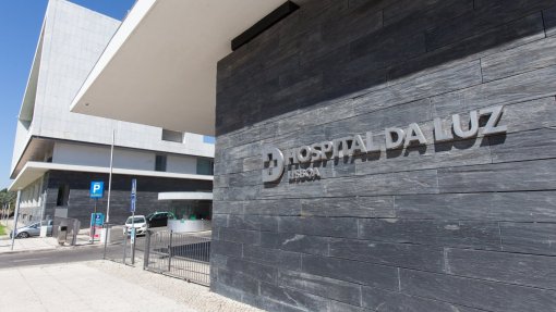 Hospital da Luz em Lisboa limita acesso a urgências pediátricas no verão