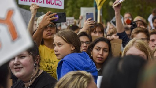 Clima: Jovens mobilizam-se para &quot;greve mundial&quot;