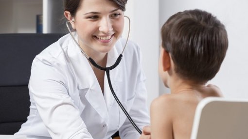 Falta de pediatras em Freixo de Espada à Cinta obriga a viagens de 100 quilómetros
