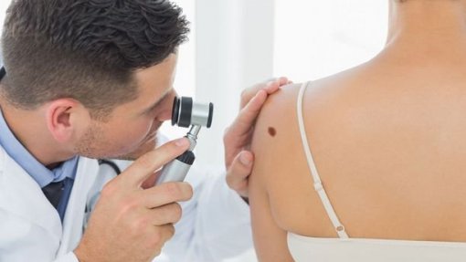 Recolha de imagens em centros de saúde reduz espera por consulta dermatológica a Norte