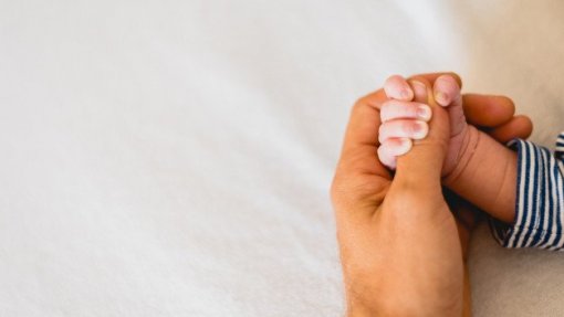 Recém-nascido encontrado em caixote do lixo em Lisboa &quot;está clinicamente estável&quot;