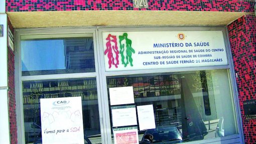 Utentes exigem novo Centro de Saúde Fernão de Magalhães em Coimbra