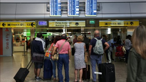 Cerca de 80 mil portugueses emigraram em 2018