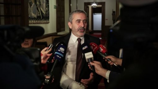 PSD diz que orçamento é “de continuidade por más razões” e teria caminho diferente