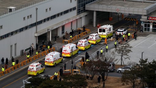 Vírus: Número de mortos na China sobe para 213, há quase 10 mil pessoas infetadas