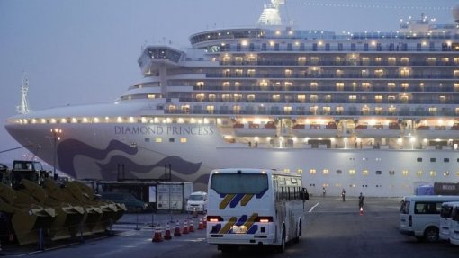 Covid-19: Sobe para 621 o número de passageiros infetados em cruzeiro no Japão