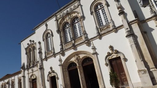 Programa de incentivo à natalidade apoiou 296 crianças em Soure