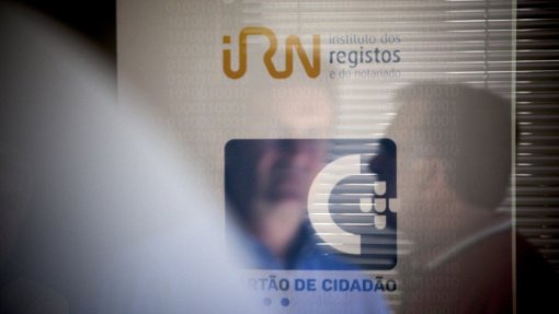 Covid-19: Sindicato dos Trabalhadores dos Registos diz que serviços não estão preparados