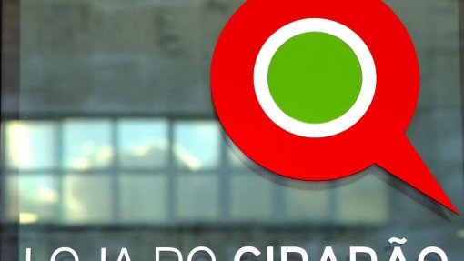 Covid-19: Serviços públicos passam a atender só por via eletrónica ou pré-marcação