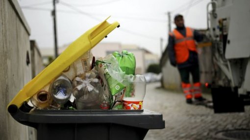 Covid-19: STAL desconvoca greve que afetaria tratamento dos lixos na região de Aveiro