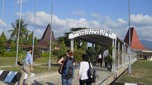 Covid-19: Alguns estrangeiros começam a sair de Timor, mas maioria deverá ficar