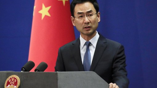 Covid-19: China “indignada” com Trump após referência ao “vírus chinês” no Twitter