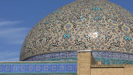 Covid-19: Xiitas iranianos forçaram entrada em mesquitas fechadas por precaução