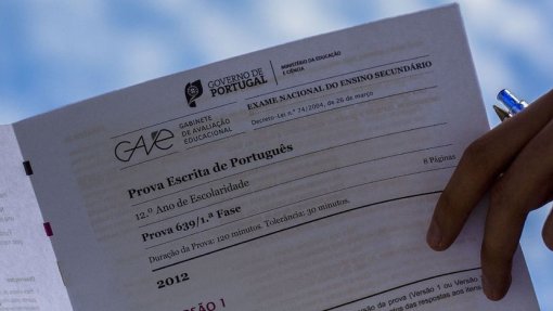 Covid-19: Ministério permite inscrição remota nos exames nacionais e alarga prazos