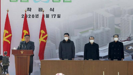 Covid-19: Líder norte-coreano anuncia construção de hospital moderno no país