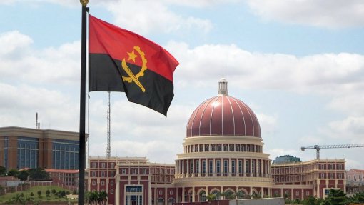 Covid-19: Angola fecha fronteiras aéreas, terrestres e marítimas por 15 dias