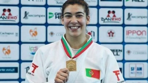 Covid-19: Judoca Patrícia Sampaio regressou ao campo e fez da casa um ginásio
