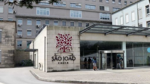 Covid-19: Médicos do São João no Porto acedem remotamente à informação dos doentes