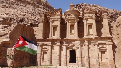 Covid-19: Jordânia vai impor recolher obrigatório