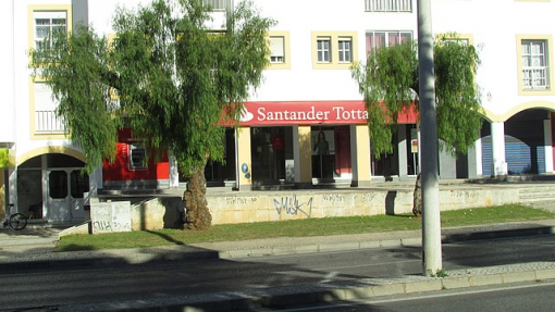 Covid-19: Montepio e Santander Totta com linhas de crédito de apoio a tesouraria de empresas