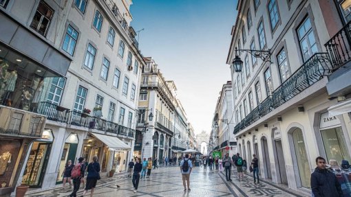 Covid-19: Plataforma &quot;Estamos abertos&quot; mostra o comércio que está a funcionar em Lisboa