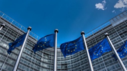 Covid-19: Bruxelas quer operadoras a recolherem dados pessoais para rastrear propagação