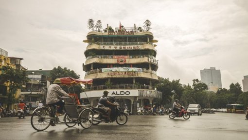 Vietname ordena encerramento de comércio não essencial por duas semanas