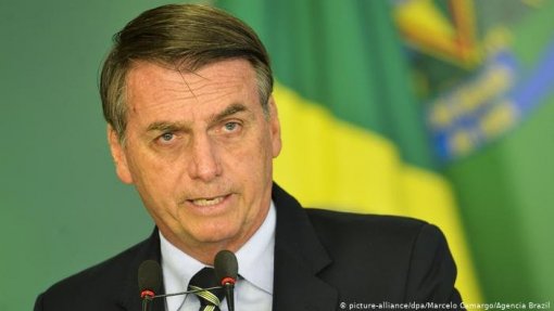 Covid-19: Presidente do Brasil diz que governadores e prefeitos terão de pagar salários na quarentena
