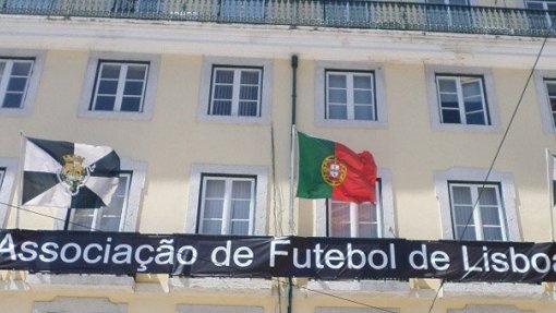 Covid-19: Associação de Lisboa contraria FPF sobre fim dos campeonatos de formação