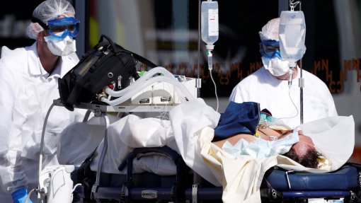 Covid-19: Doentes franceses são transferidos para hospitais na Alemanha