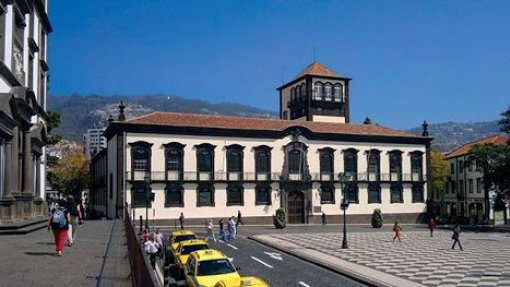 Covid-19: Câmara do Funchal aplica 50% de desconto na água em março