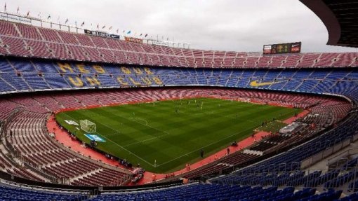 Covid-19: FC Barcelona doa 30.000 máscaras às autoridades de saúde da Catalunha