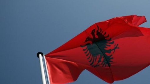 Covid-19: Albânia envia médicos e enfermeiros para Itália