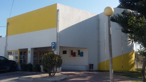 Covid-19: Freguesia em Peniche ajuda alunos com computadores e Internet gratuitos