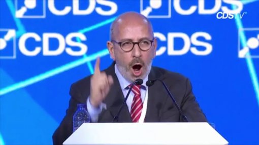 Covid-19: CDS só discute governo de salvação nacional depois da atual crise pandémica