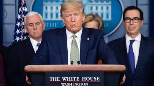 Covid-19: Trump defende prolongamento de medidas de confinamento nos EUA