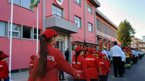 Covid-19: Bombeiros voluntários queixam-se que seguro não inclui doenças infetocontagiosas