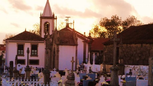 Covid-19: Juntas de Freguesia de Vila Nova de Gaia encerram cemitérios