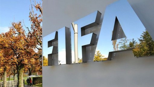 Covid-19: FIFA quer ajudar futebol a ultrapassar crise financeira