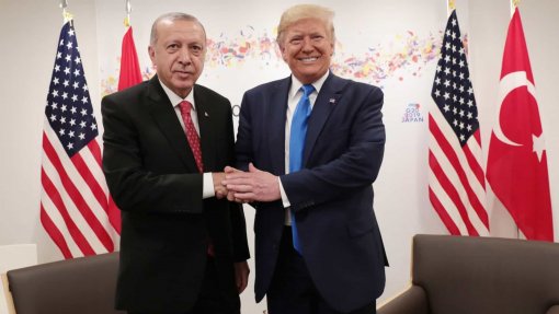 Covid-19: Trump e Erdogan apelam ao cessar-fogo na Síria e Líbia
