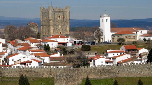 Covid-19: Autarcas de Bragança exigem reposição de quarentena para emigrantes