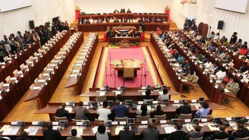 Covid-19: Parlamento moçambicano aprova declaração de estado de emergência