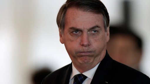 Covid-19: Bolsonaro adota tom mais moderado, mas insiste na importância de manter empregos