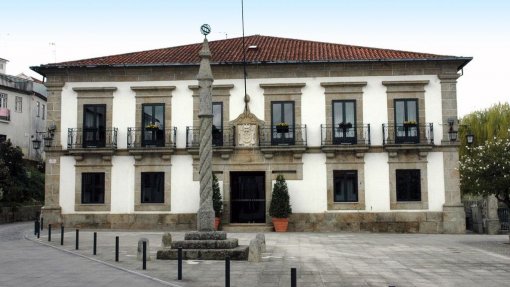 Covid-19: Câmara de Santa Comba Dão tem 52 camas para utentes de lares