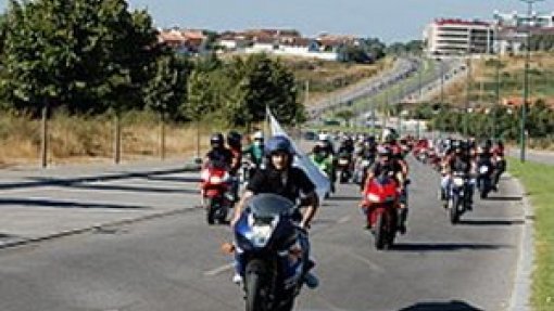 Covid-19: Motoclube de Viseu leva mais de uma centena de viseiras a Ovar