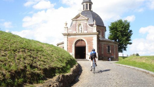 Covid-19: Volta a Flandres organiza corrida virtual com 13 ciclistas