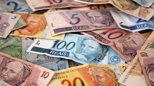 Covid-19: Governo do Brasil abre crédito de 17 mil ME para financiar apoios a trabalhadores
